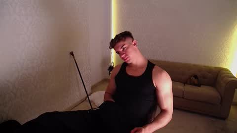 MaxKaiden online show from 18, 11, 2025