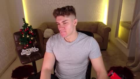 MaxKaiden online show from 3, 12, 2025