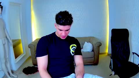 MaxKaiden online show from 13, 2, 2026