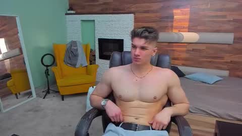 MaxKaiden online show from 7, 3, 2026