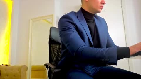 MaxKaiden online show from 19, 4, 2026