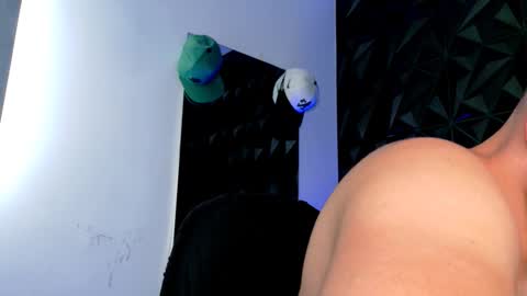 MAX online show from 19, 11, 2025