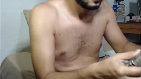 Snapshot of maxxxiimiliano chatting on 2, 11, 2025 Maxx online show from 2, 11, 2025