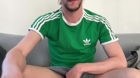 MaxXxurbate online show from 6, 4, 2026