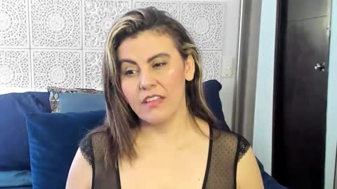 Snapshot of maxzy_star chatting on 1, 2, 2025 Victoria online show from 1, 2, 2025