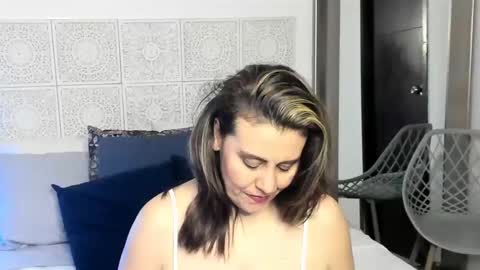 Snapshot of maxzy_star chatting on 7, 2, 2025 Victoria online show from 7, 2, 2025