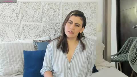 Snapshot of maxzy_star chatting on 2, 3, 2025 Victoria online show from 2, 3, 2025