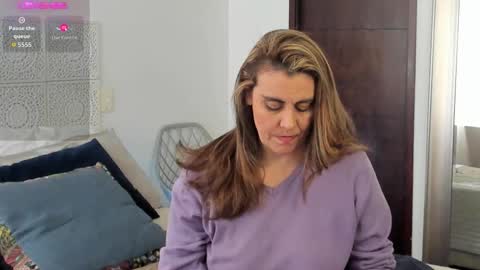 Snapshot of maxzy_star chatting on 14, 10, 2025 Victoria online show from 14, 10, 2025