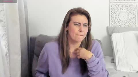 Snapshot of maxzy_star chatting on 20, 11, 2025 Victoria online show from 20, 11, 2025