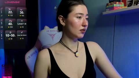 may_may_moon online show from 30, 4, 2026