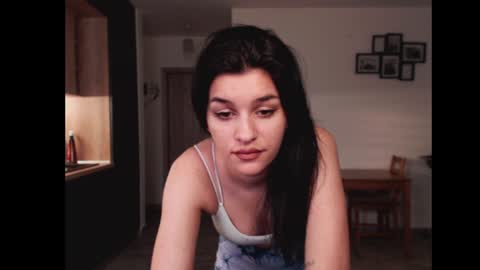 Snapshot of maya_and_guests chatting on 5, 2, 2025 Maya online show from 5, 2, 2025