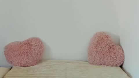 Snapshot of maya_and_guests chatting on 20, 9, 2025 Maya online show from 20, 9, 2025