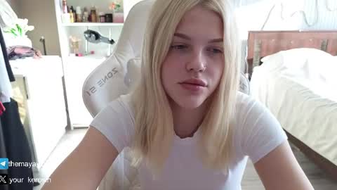 Snapshot of maya_blonde18 chatting on 17, 7, 2026 Maya online show from 17, 7, 2026