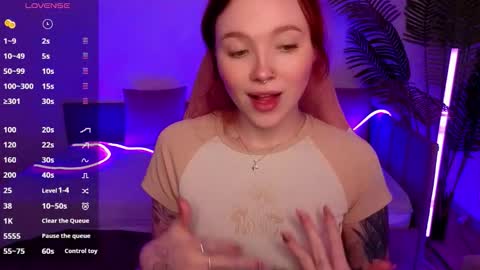 Snapshot of maya_light chatting on 18, 11, 2025 Maya online show from 18, 11, 2025