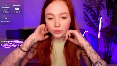 Snapshot of maya_light chatting on 28, 11, 2025 Maya online show from 28, 11, 2025