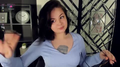 Woman online show from 13, 12, 2024