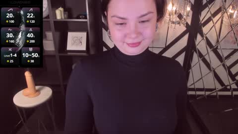 Woman online show from 28, 1, 2025