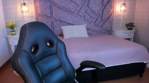 Maya online show from 18, 7, 2026
