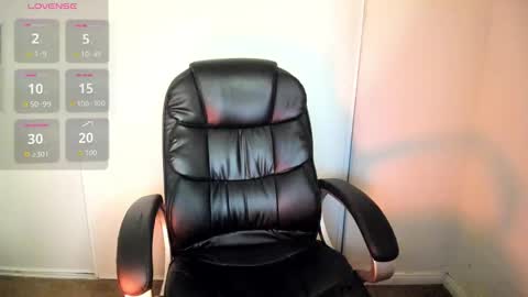 Snapshot of mayaamor chatting on 24, 11, 2025 mayaamor online show from 24, 11, 2025