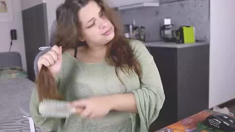 Snapshot of mayaik chatting on 23, 11, 2025 mayaik online show from 23, 11, 2025