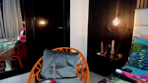 Snapshot of mayarusell01 chatting on 10, 2, 2025 Nicolle Ruselle Hello my lovely schedule for great fun from 630 am and end 800 pm Colombian time I wait for you online show from 10, 2, 2025