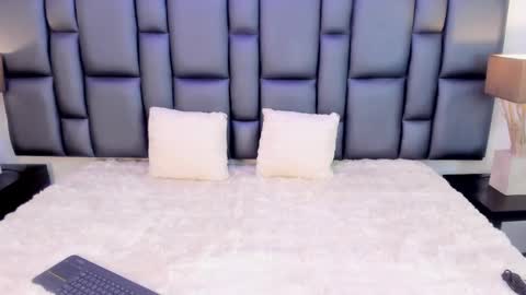 Snapshot of mayarusell01 chatting on 1, 3, 2025 Nicolle Ruselle Hello my lovely schedule for great fun from 630 am and end 800 pm Colombian time I wait for you online show from 1, 3, 2025