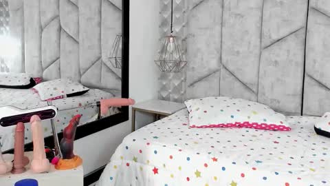 Snapshot of mayarusell01 chatting on 6, 11, 2025 Nicolle Ruselle Hello my lovely schedule for great fun from 630 am and end 800 pm Colombian time I wait for you online show from 6, 11, 2025