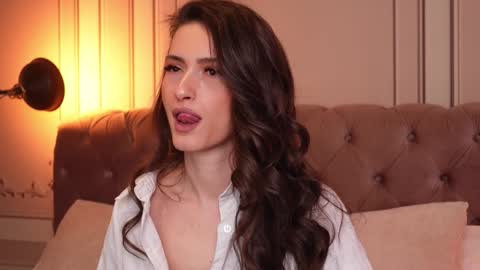 Snapshot of mayavixxen chatting on 8, 2, 2025 MayaVixxen online show from 8, 2, 2025