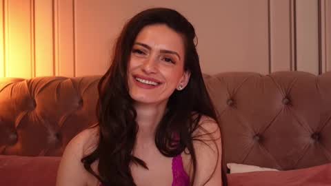 Snapshot of mayavixxen chatting on 11, 3, 2025 MayaVixxen online show from 11, 3, 2025