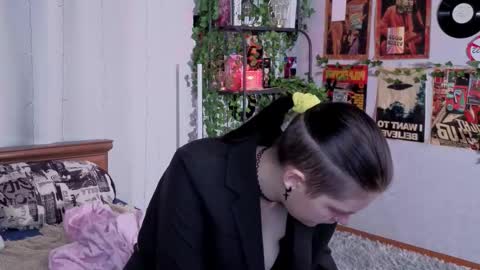 Snapshot of maybellspitz chatting on 15, 1, 2026 Lalli online show from 15, 1, 2026