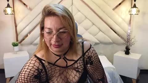 Mailyn online show from 13, 2, 2025