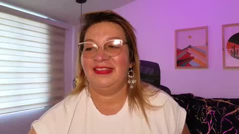 Mailyn online show from 15, 9, 2025