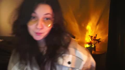 Snapshot of maymary_ chatting on 15, 12, 2025 Mary . online show from 15, 12, 2025