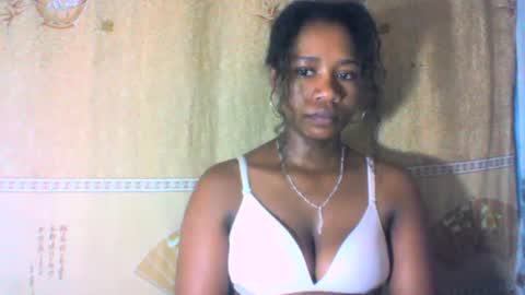 Snapshot of mayrah5 chatting on 13, 2, 2025 mayrah online show from 13, 2, 2025