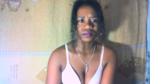 Snapshot of mayrah5 chatting on 25, 2, 2025 mayrah online show from 25, 2, 2025