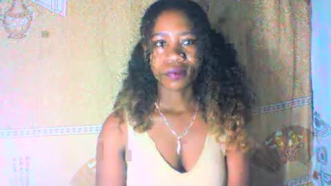 Snapshot of mayrah5 chatting on 3, 3, 2025 mayrah online show from 3, 3, 2025