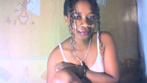 Snapshot of mayrah5 chatting on 6, 3, 2025 mayrah online show from 6, 3, 2025