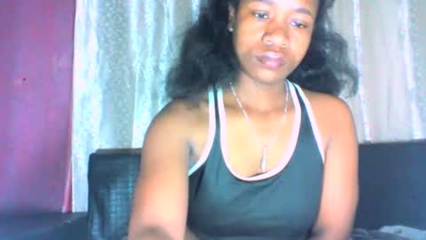 Snapshot of mayrah5 chatting on 6, 10, 2025 mayrah online show from 6, 10, 2025