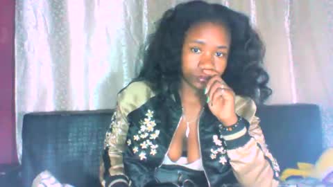 Snapshot of mayrah5 chatting on 24, 10, 2025 mayrah online show from 24, 10, 2025