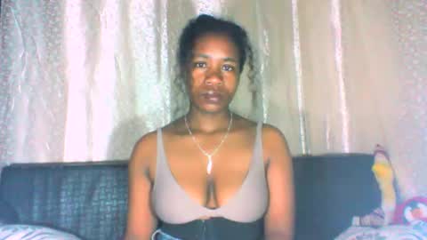 Snapshot of mayrah5 chatting on 31, 10, 2025 mayrah online show from 31, 10, 2025