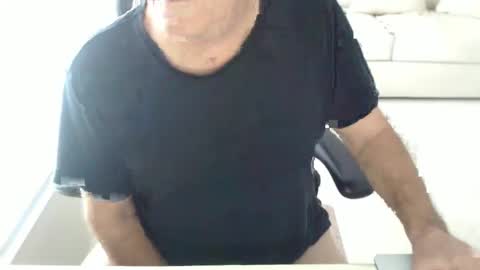 Snapshot of mbeastie chatting on 12, 2, 2025 Beastie online show from 12, 2, 2025