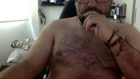Snapshot of mbotve chatting on 24, 4, 2026 VzlaMan online show from 24, 4, 2026