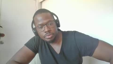 Snapshot of mbsupreme chatting on 12, 9, 2025 Mark online show from 12, 9, 2025