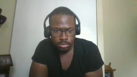 Snapshot of mbsupreme chatting on 7, 10, 2025 Mark online show from 7, 10, 2025