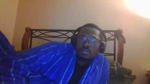 Snapshot of mbsupreme chatting on 17, 11, 2025 Mark online show from 17, 11, 2025