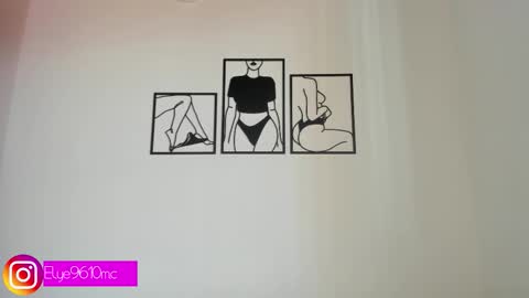 Snapshot of mcdonald_ellie chatting on 25, 10, 2025 Ellie online show from 25, 10, 2025