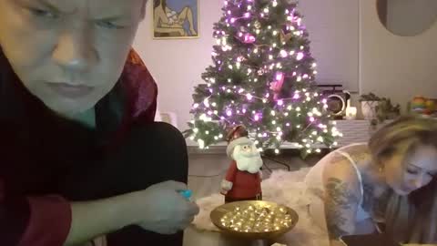 Snapshot of me2283 chatting on 4, 12, 2024 me2283 online show from 4, 12, 2024