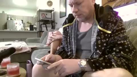 Snapshot of me2283 chatting on 3, 3, 2025 me2283 online show from 3, 3, 2025