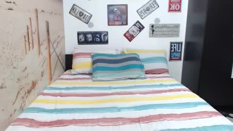 Snapshot of meaowmela chatting on 15, 9, 2025 MeaowMela online show from 15, 9, 2025