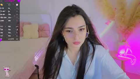 Snapshot of medina_andress chatting on 16, 7, 2026 Dina online show from 16, 7, 2026